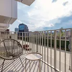 Elegance Shipyard By Renters Apartmán *