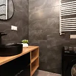 Elegance Shipyard By Renters Apartmán *