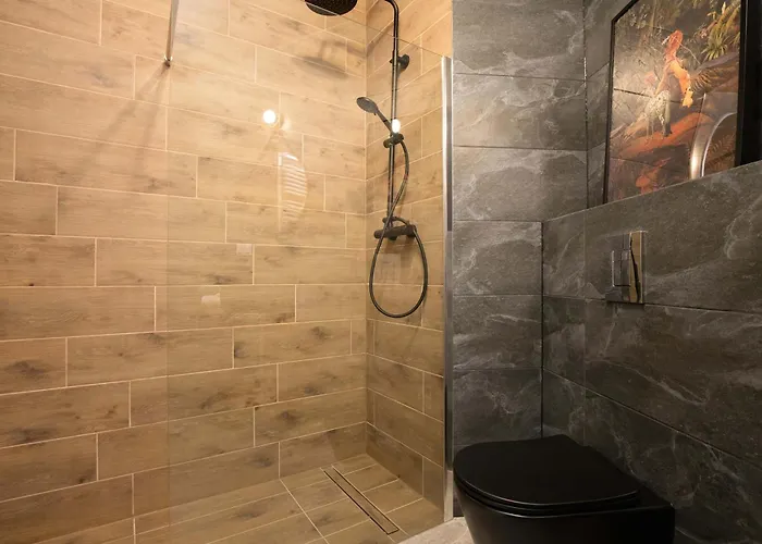 Elegancki Blisko Rzeki W Gdansku By Renters Appartamento